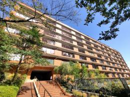 ライオンズマンション八事ガーデン弐番館の外観