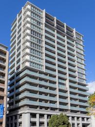 ワコーレザ・神戸旧居留地レジデンスタワーの外観