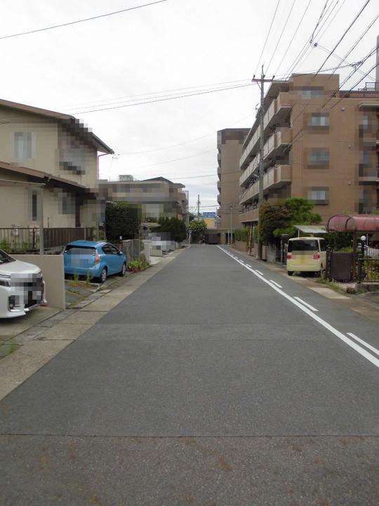 北西側幅員約8m