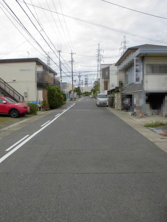 北西側幅員約8m