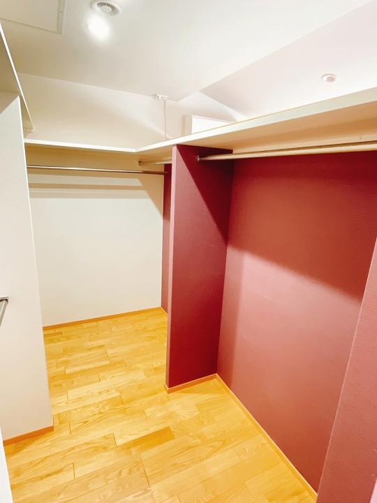 ウォークインクローゼットございます