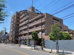 ビューネ梅島駅前の外観
