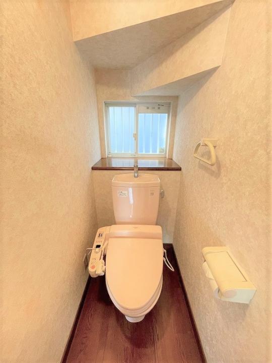 1階トイレも考えられた設計になっています。