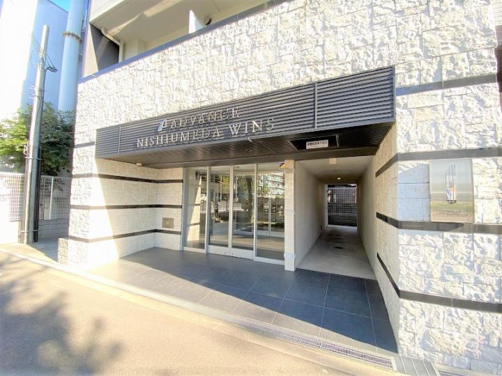 鉄筋コンクリート造の9階建ての4階部分にございます。