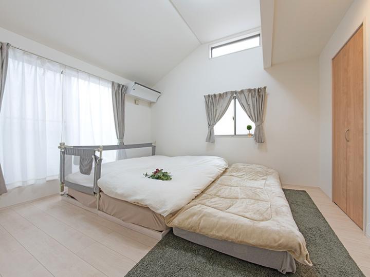 2階北西洋室約7.7帖