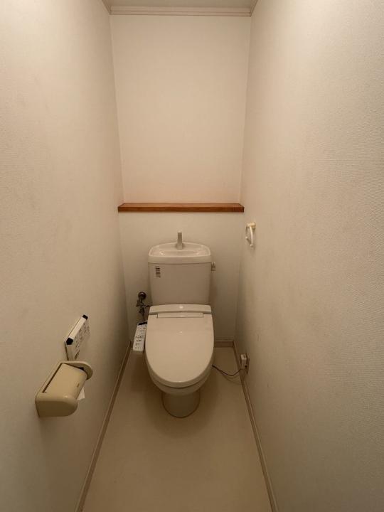 ■１階トイレ　３階にもトイレございます。