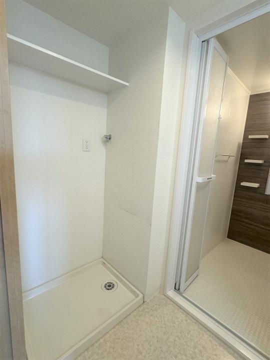 洗濯バン 上部吊戸棚収納ございます。