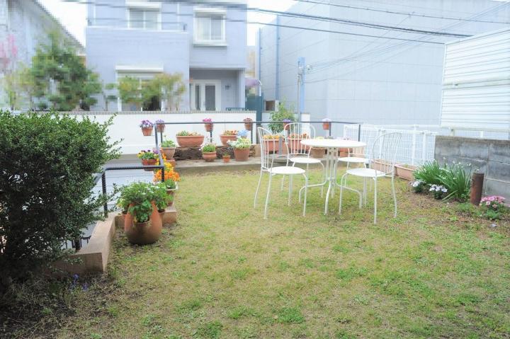 ■お庭ではガーデニングもできるほど広く取っております。