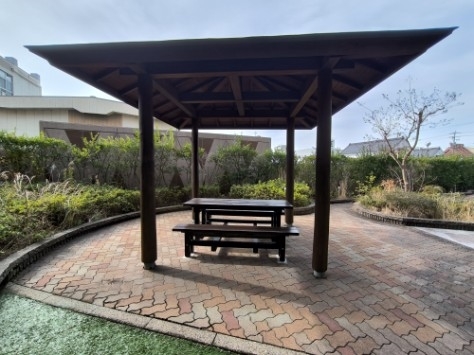 共用部に設置されたベンチ