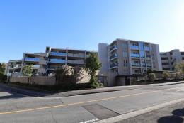 ライオンズ横浜汐見台シーズンズヴィラの外観