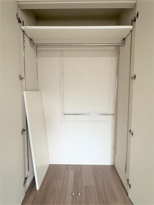 クローゼット（洋室約６．０帖）