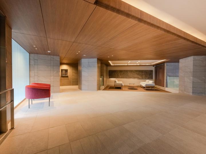 落ち着いたロビー