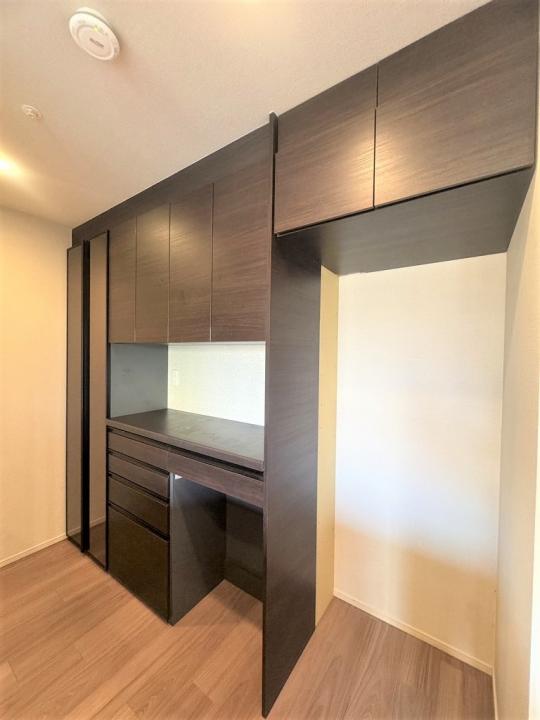 造付カップボード収納