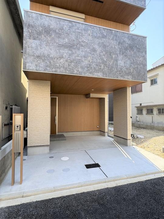 ～ビルトインガレージ１台分有り、自転車を置くスペースもございます～