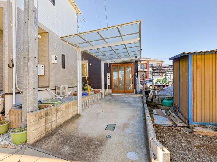 玄関アプローチ