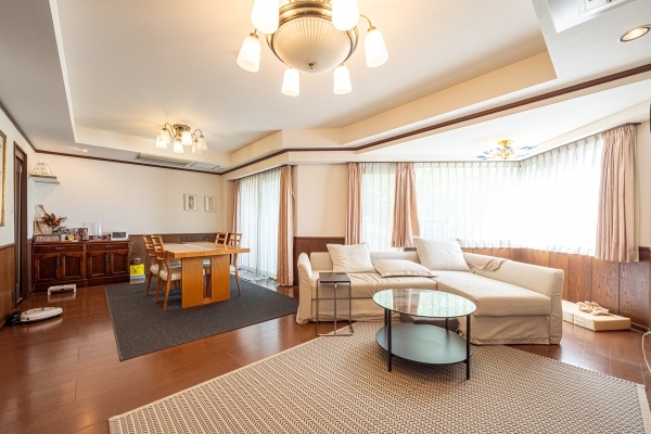 リビングダイニング 約19.7帖