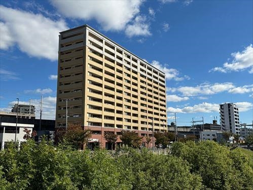 建物外観(別角度撮影)