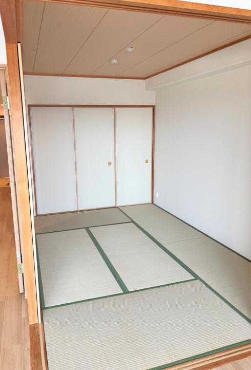 和室4.5帖 LDK隣接 収納あり