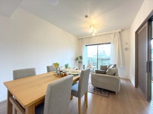 リビングダイニング