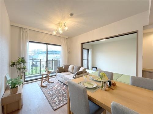 リビングダイニング・和室（約６帖）