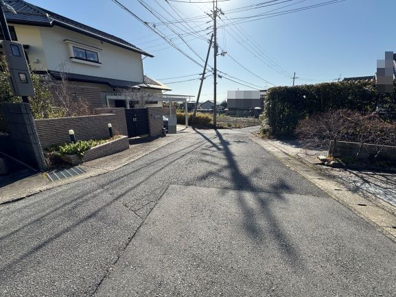 交通量は少ないです。