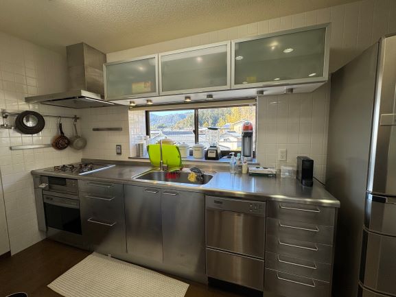 食洗器、オーブンもついています。