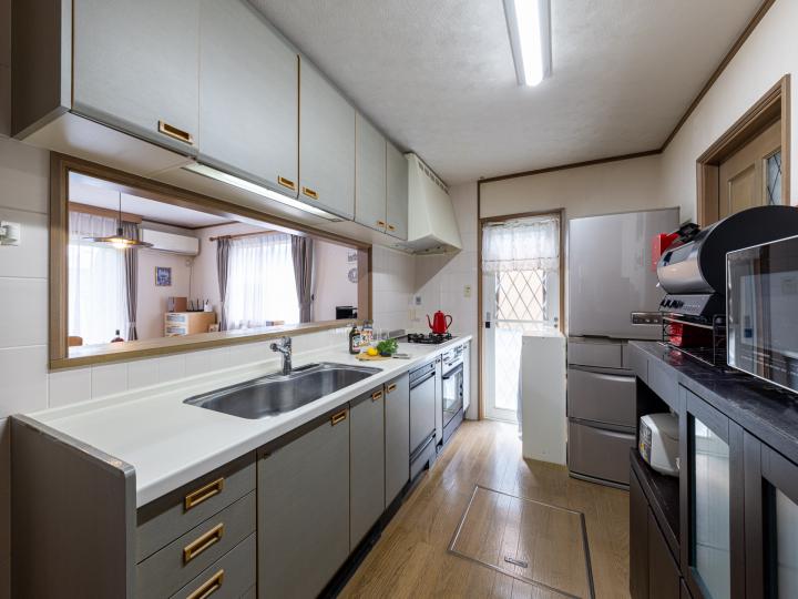 約5.5帖のキッチン！オーブンレンジ、食器洗機がついております！