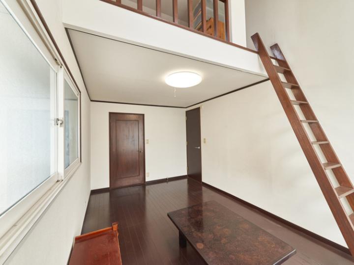 2F 7.5帖洋室のロフト