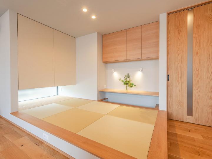 和室3帖 デスクコーナーもございます。