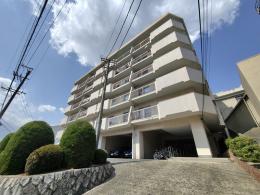 ユアサハイム鏡池マンションの外観