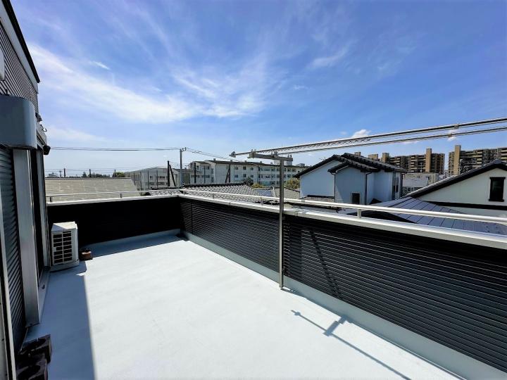 3階のバルコニ―部分(物干しあり)