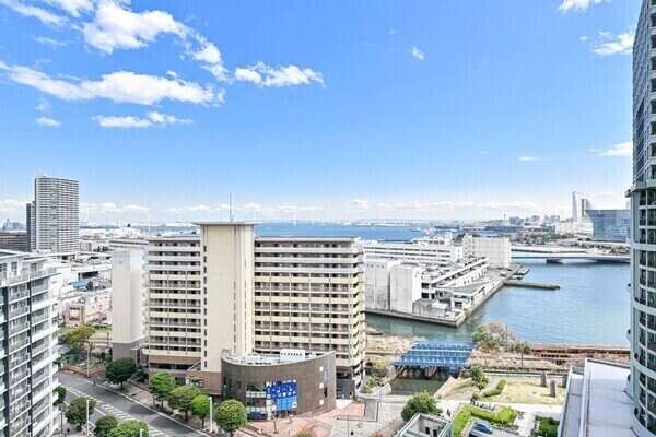 15階部分・南東向きバルコニーからの眺望です。実際の陽当たりや眺望などは、現地にてお確かめください。