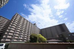 シャトー第2八戸の里の外観