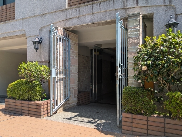 現地エントランス