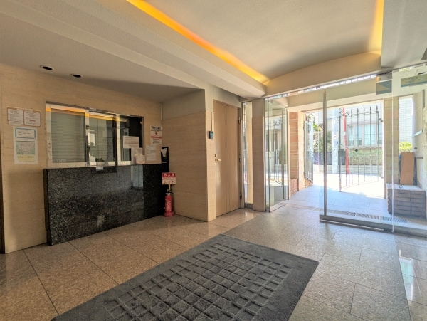 エントランスロビー