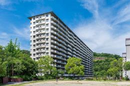 ラ・ビスタ宝塚エスティオ二番館の外観