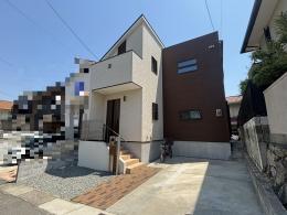 神戸市垂水区神陵台８丁目中古戸建の外観