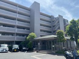 コスモ東大宮ロイヤルフォルムの外観