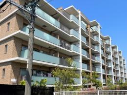 プラウド八事ガーデンの外観