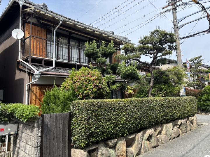 対象物件を南側から撮影した写真となります!