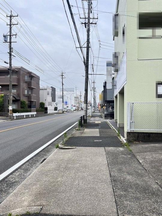 東側幅員約14.5m