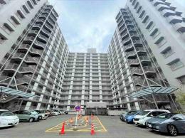 八戸ノ里第三ガーデンハイツA棟の外観