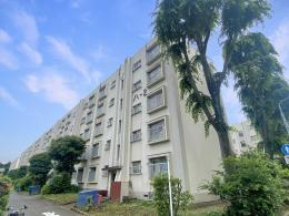 多摩川住宅ハ-2号棟の外観