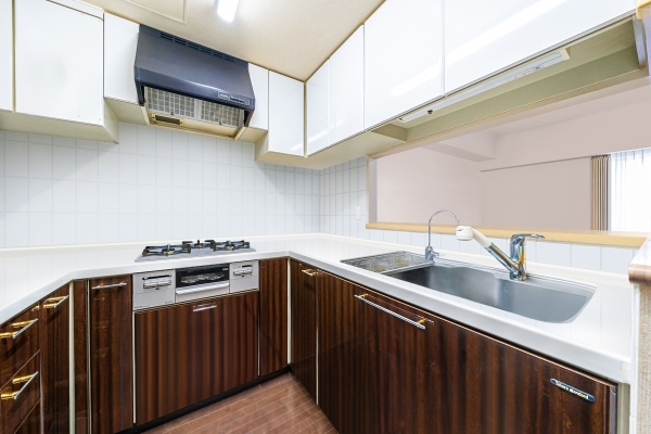 L型キッチン(CGで作成したリフォームイメージです。)