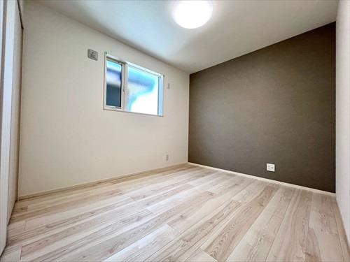 洋室（５．３帖）