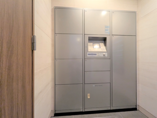 不在時の荷物の受取りに便利な宅配ボックスを1階共用部に設置
