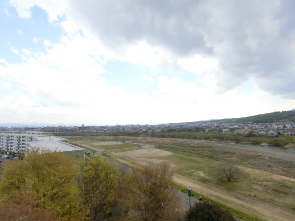 スカイテラスからの眺望（南向き、眺望は永続的に保証されるものではありません）