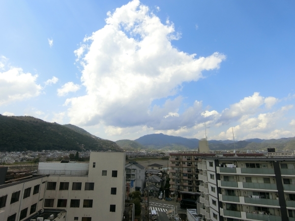 スカイテラスからの眺望（北向き、眺望は永続的に保証されるものではありません）