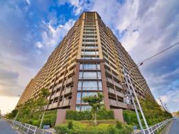 プラウド新浦安の外観