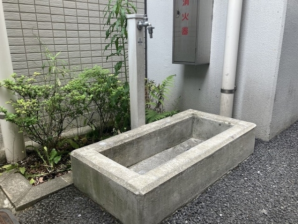 大切なペットと暮らすのに便利な足洗い場。きれいに洗ってお部屋に入れることができます。